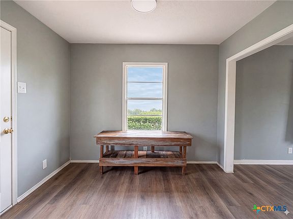 5th image of 810 Attas Ave