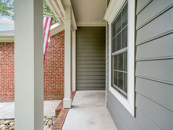 4th image of 5016 Rolling Meadows Dr
