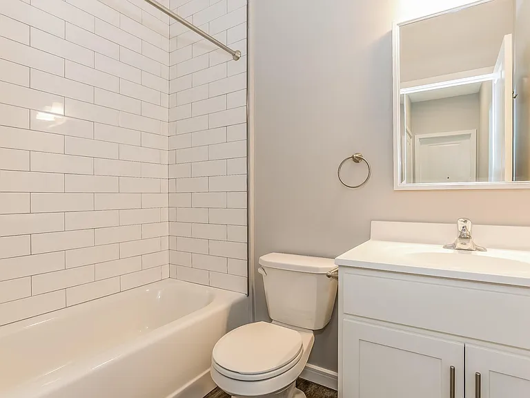 Westledge Apartments — Photo 37