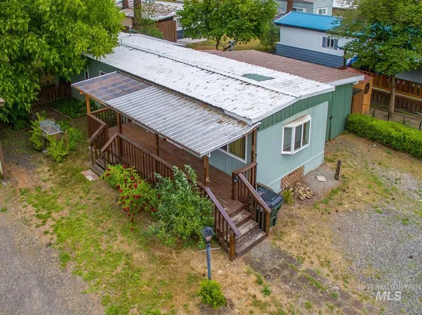 8 Bass Ln, Orofino, ID 83544
