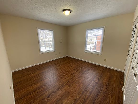 4th image of 1342 Gardendale Ave