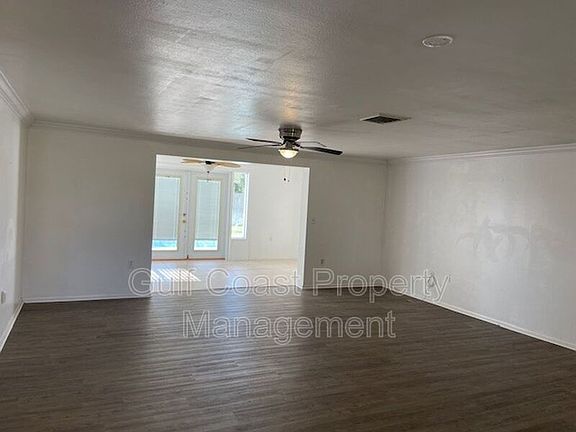 3rd image of 2250 Sandlewood Dr