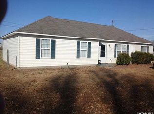 504 Hurts Chapel Rd, Jackson, TN 38301