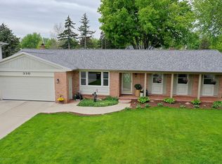 330 Chanticleer Trl, Lansing, MI 48917