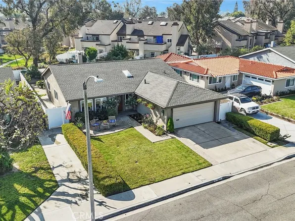917 Helena Cir, Costa Mesa, CA 92626