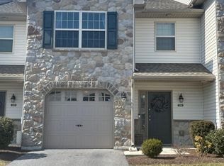 236 Melbourne Ln, Mechanicsburg, PA 17055