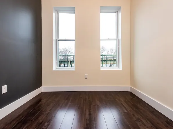 1869 Madison Street image 5 of 15