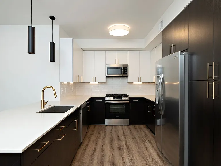 615 Peace St #304 — Photo 7