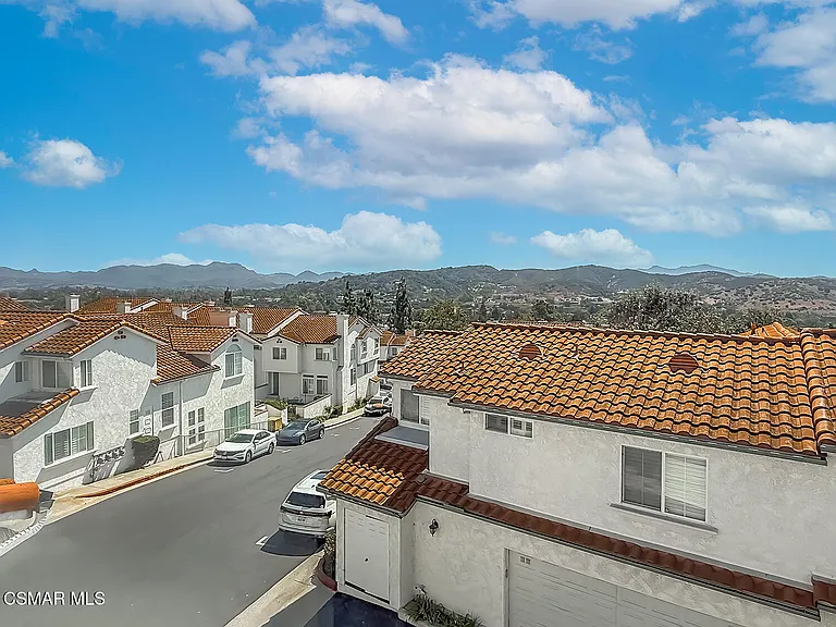 391 Westlake Vista Ln — Photo 40