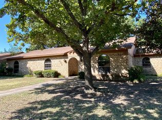 405 Texas Ave, Hewitt, TX 76643