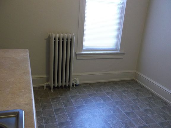 Kitchen - large enough for table