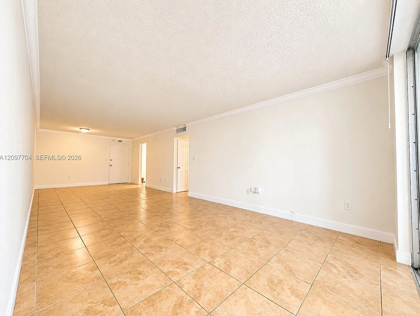 Bayview Palms Condo — Photo 4