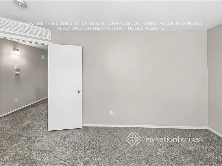 423 S Sabrina — Photo 9