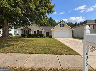 6330 Queensdale Dr, Douglasville, GA 30135