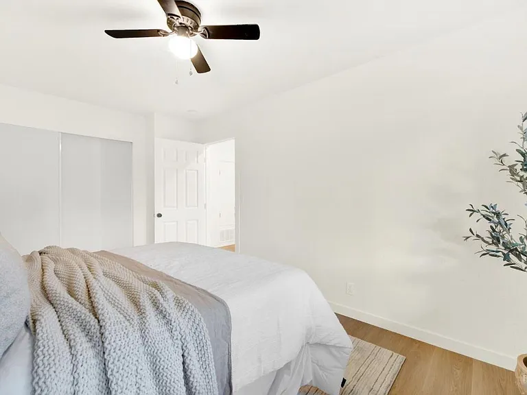 6610 Oak Leaf Ct — Photo 26