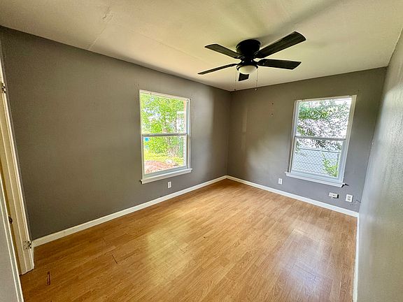 4th image of 122 Chesley Dr