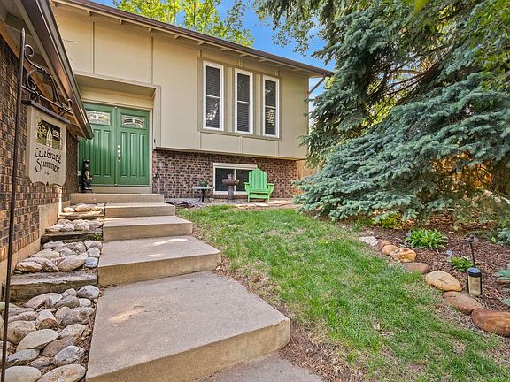 3rd image of 2637 Flintridge Pl