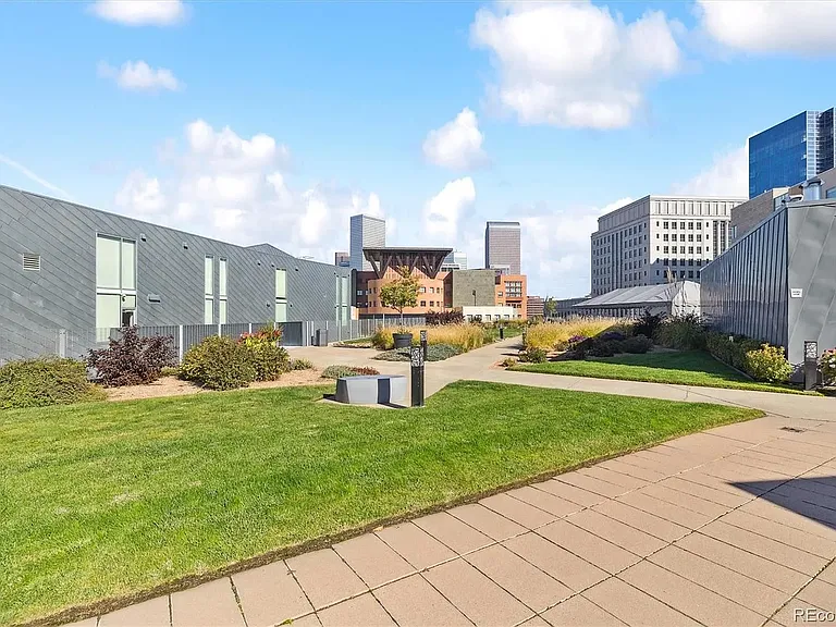 1200 Acoma St #303 — Photo 37