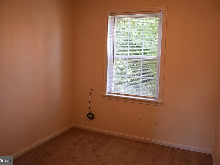2057 38th St SE #301 — Photo 17