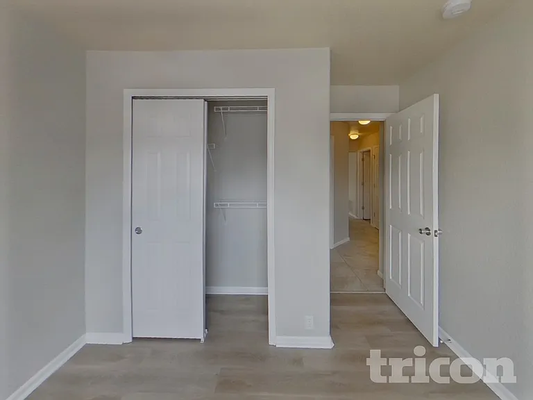 8405 Sunbow Ct — Photo 11