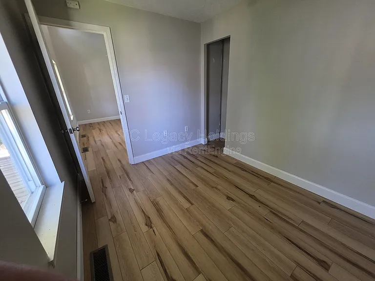 419 1/2 Walnut Ave — Photo 9