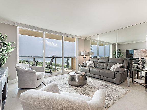 3rd image of 5440 N Ocean Dr APT 903