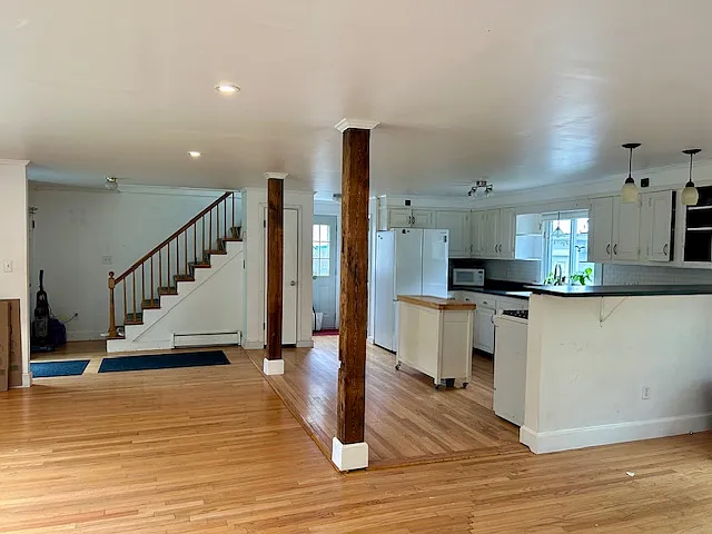 76 Florida Ave — Photo 6