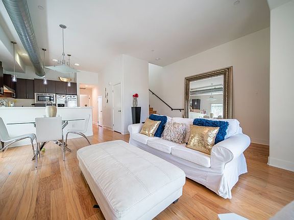 3rd image of 730 W Doran St APT 211