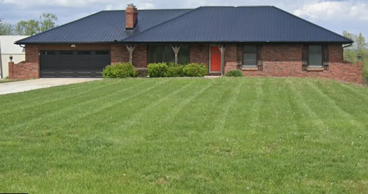 3 bed, 2884 sqft, $2,200 — Photo 1