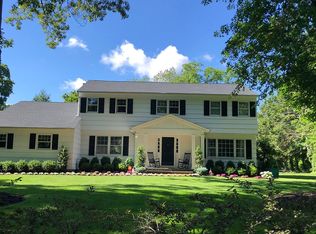 36 W Maple Rd, Greenlawn, NY 11740