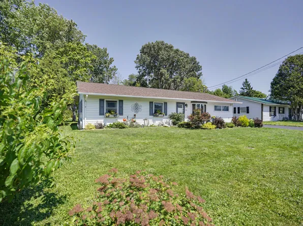 20 Oswego Ln, Plattsburgh, NY 12901