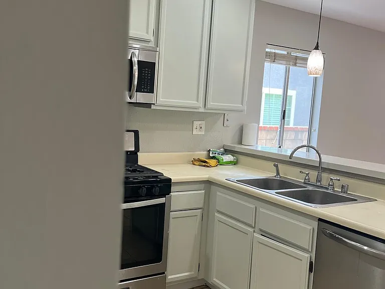 675 Lantana St — Photo 16
