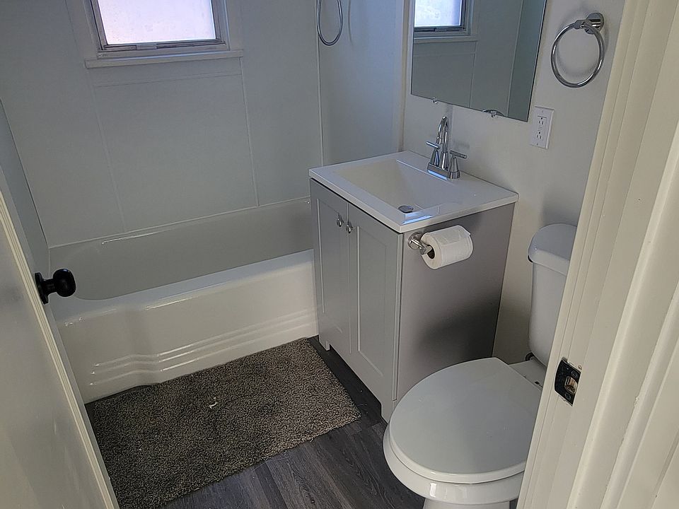 Bathroom off hall