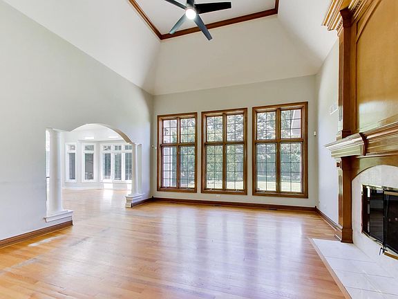 5th image of 2232 Regency Woods Dr