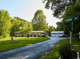 3415 Old Sugar Creek Rd, Fenton, MO 63026