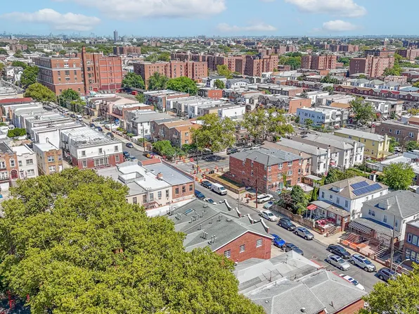 2518 West 1st Street image 3 of 6