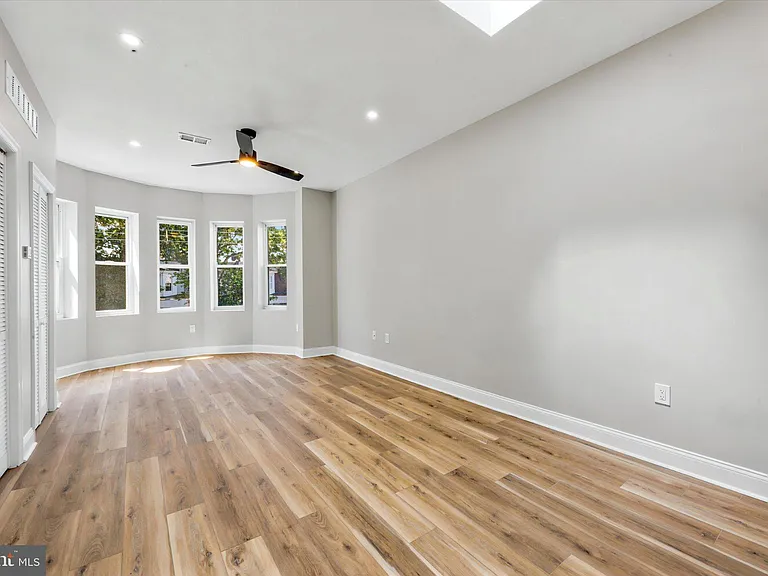 5853 Cedar Ave — Photo 5