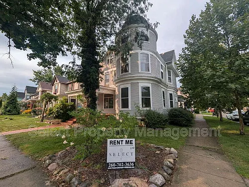 1025 Crescent Ave Photo 1