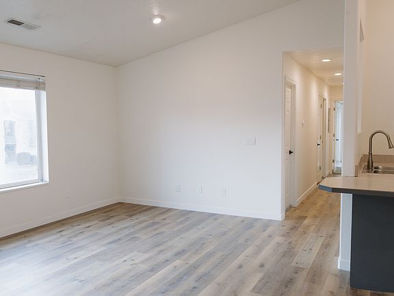 3rd image of 215 S 1050 W APT 10