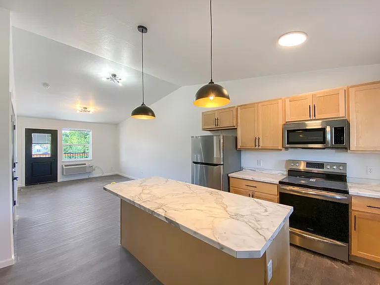2120 South Ave W #304 — Photo 3