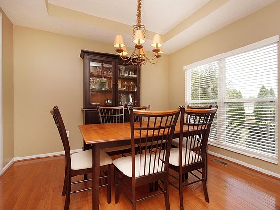 5th image of 5343 Larkspur Ln
