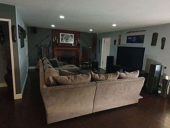 4th image of 7341 Sale Ave