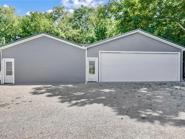 1560 Russell Ave, Zanesville, OH 43701