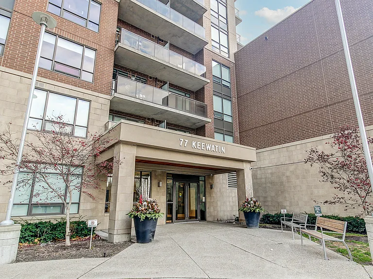 77 Keewatin Ave — Photo 1