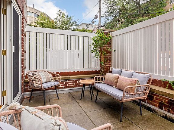 5th image of 332 Franklin St APT 100