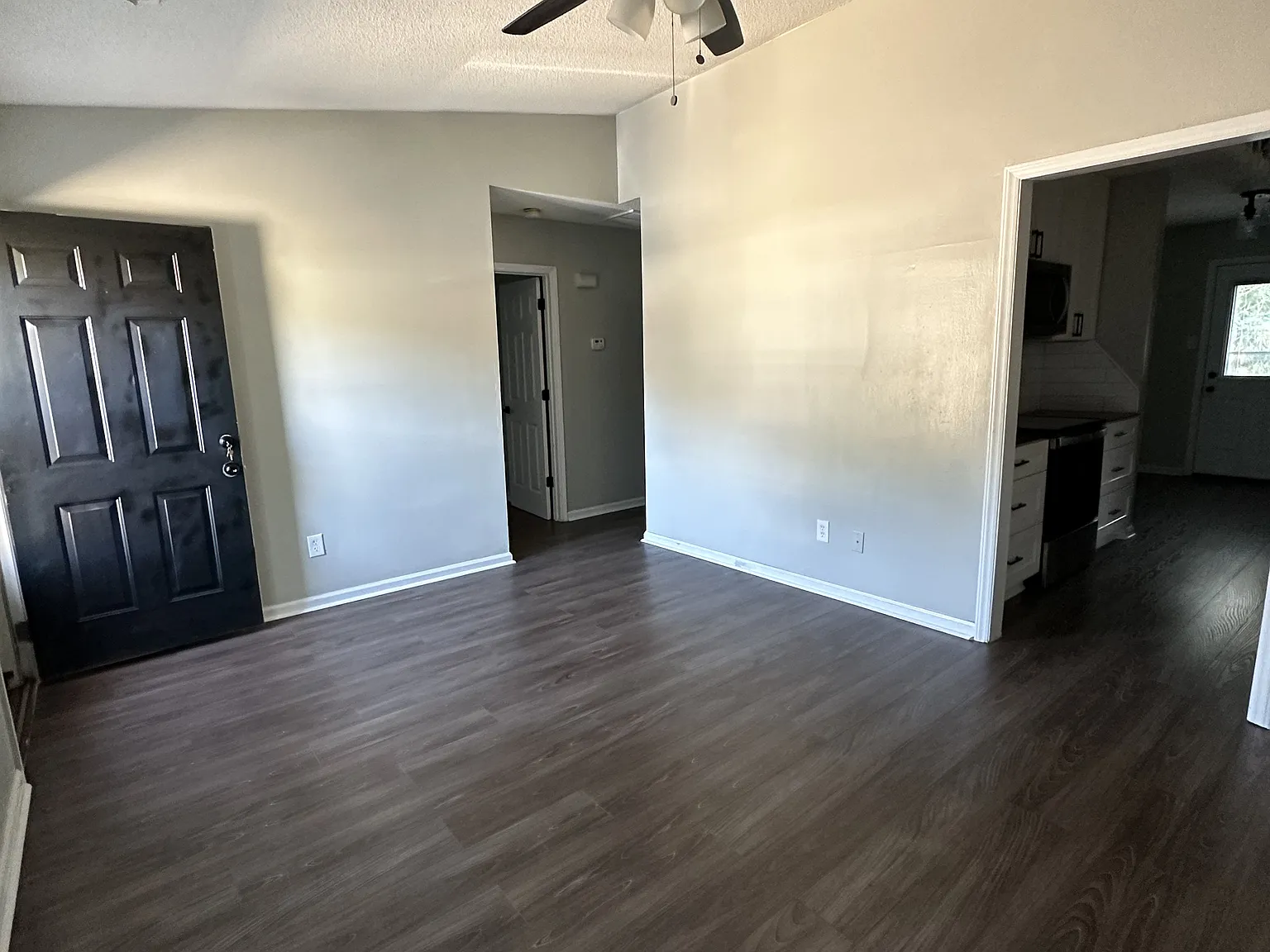 2 bed, 800 sqft, $1,375 — Photo 4