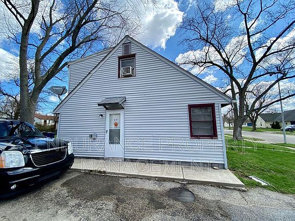 3rd image of 4013 Prescott Ave