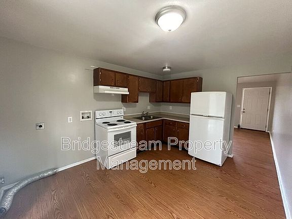 5th image of 4952 Leeper St