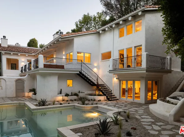 17647 Belinda St, Encino, CA 91316