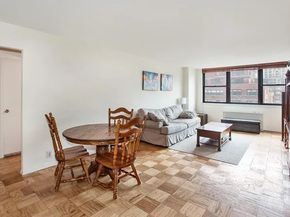 225 East 36th Street image 1 of 4